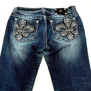 Miss me rhinestones women’s thick stitch embroidered whiskers jeans